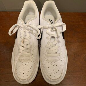 Nike Men's White Air Force 1 '07 Sneakers Shoes Size 10 EUC Athletic Swoosh